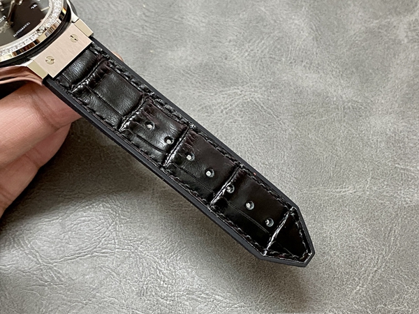 ウブロコピー時計着用イメージ